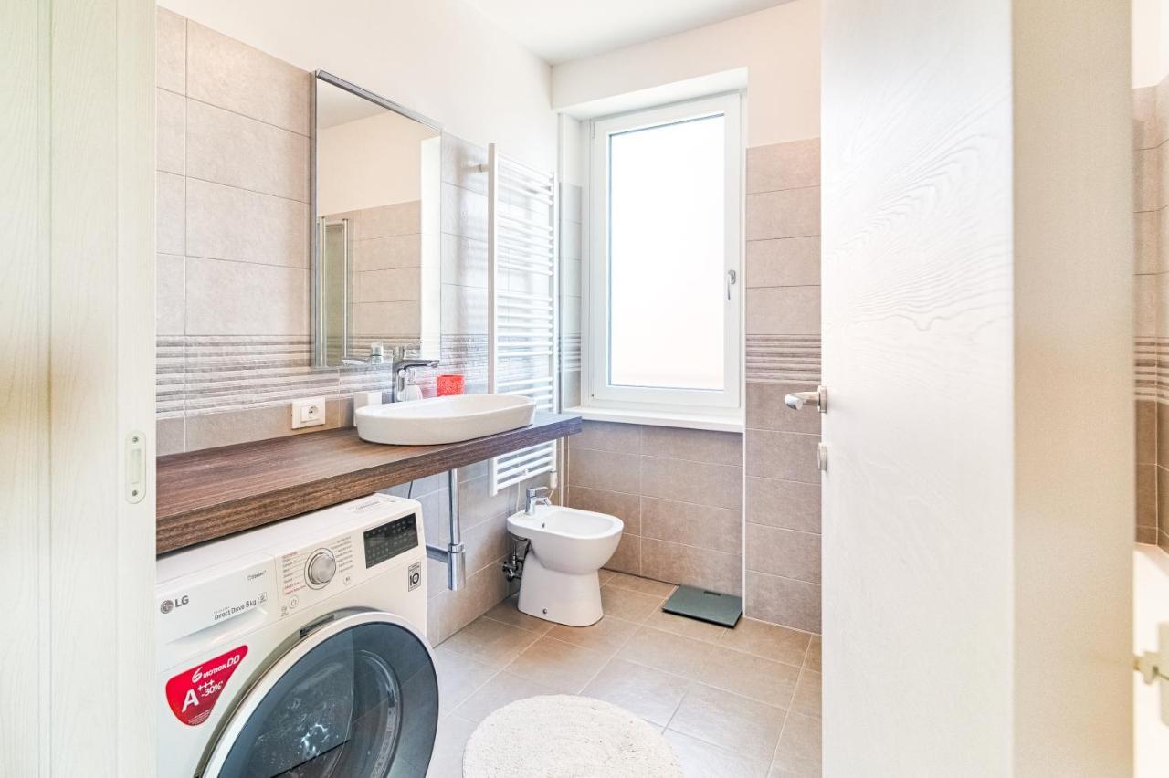 Liberty Sul Golfo Hotel Триест Екстериор снимка