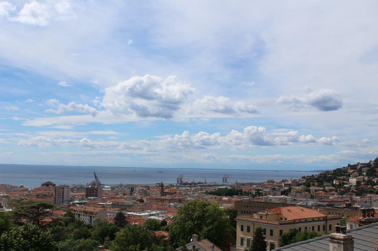 Liberty Sul Golfo Hotel Триест Екстериор снимка
