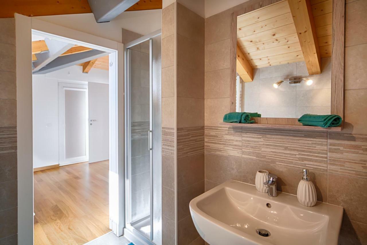 Liberty Sul Golfo Hotel Триест Екстериор снимка
